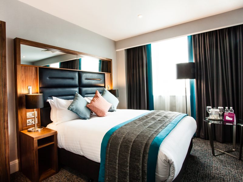 Crowne Plaza Hotel & TAP Restaurant